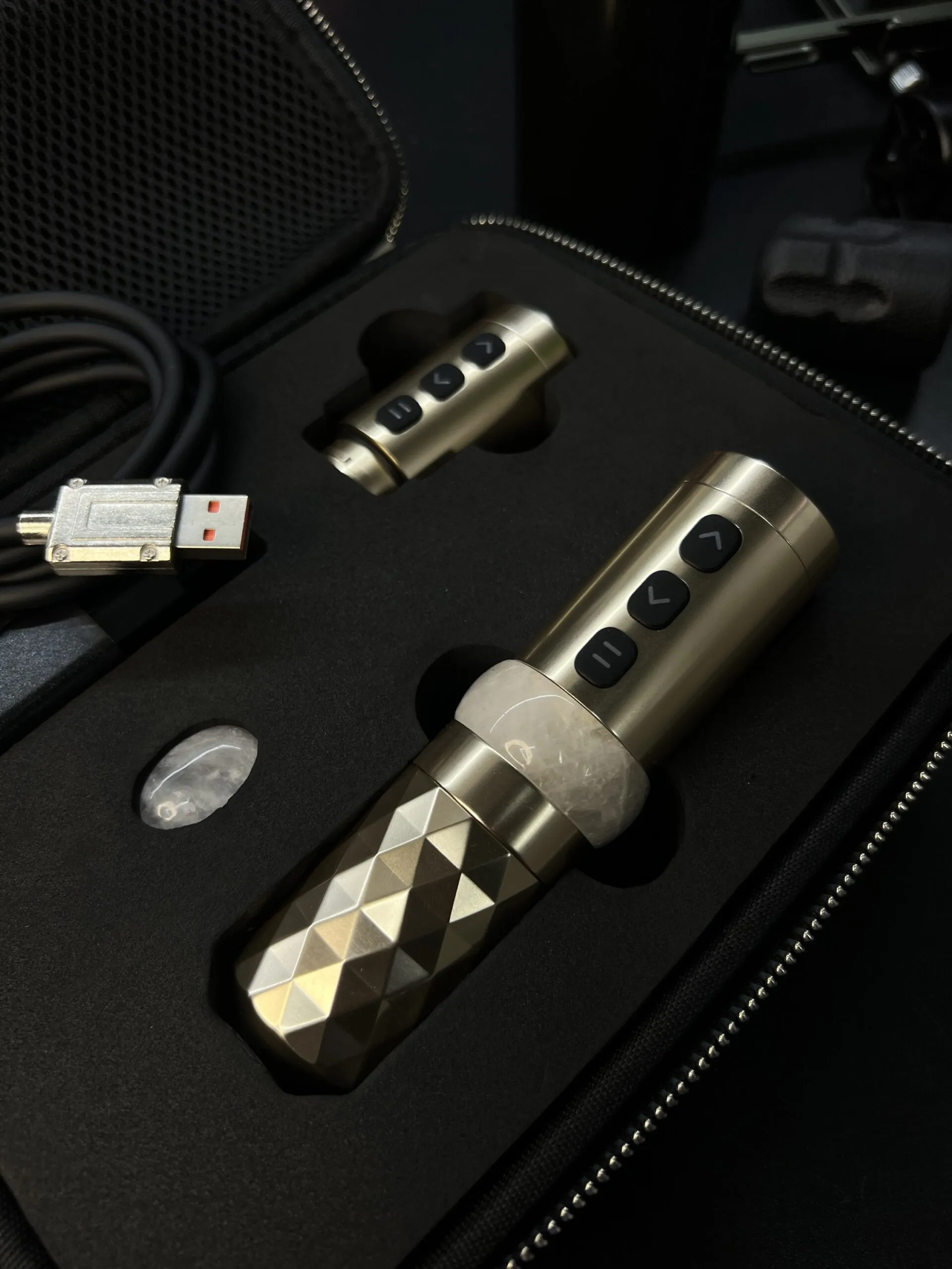 QUARTZ ON GOLD (pre orders only )